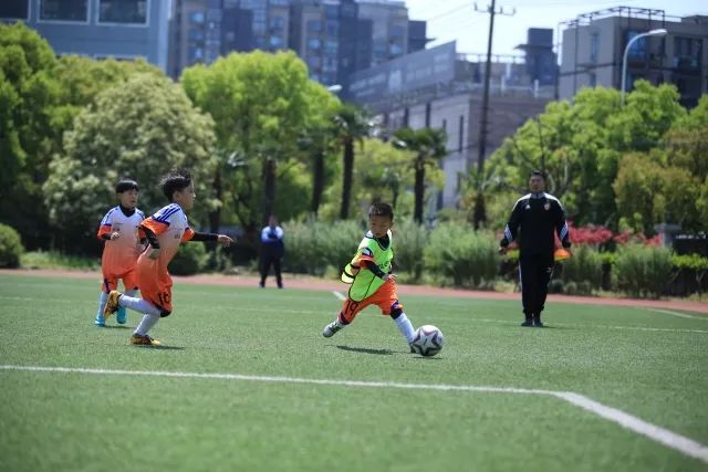 东契奇三双+三分准绝杀 独行侠险胜森林狼2-0