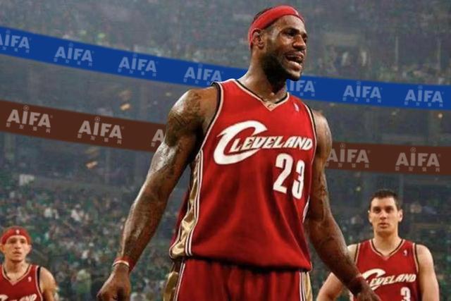 C罗庆祝击败达马克：打进2球全取3分